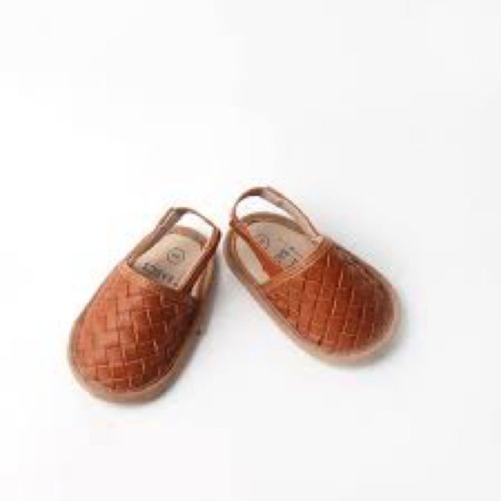 ❤️ Babe Basics Woven Leather Sandals
